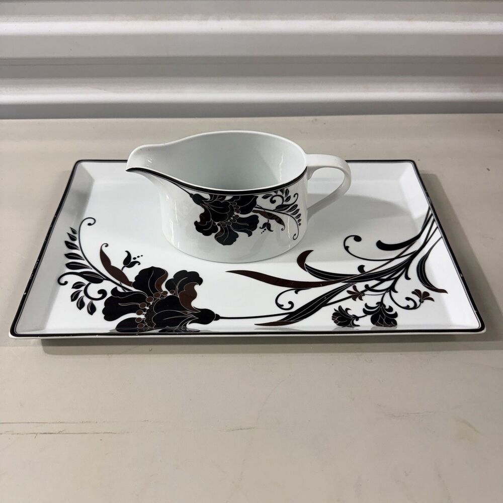 Cocoa Blossom Gravy Boat & Underplate by Mikasa Portugal